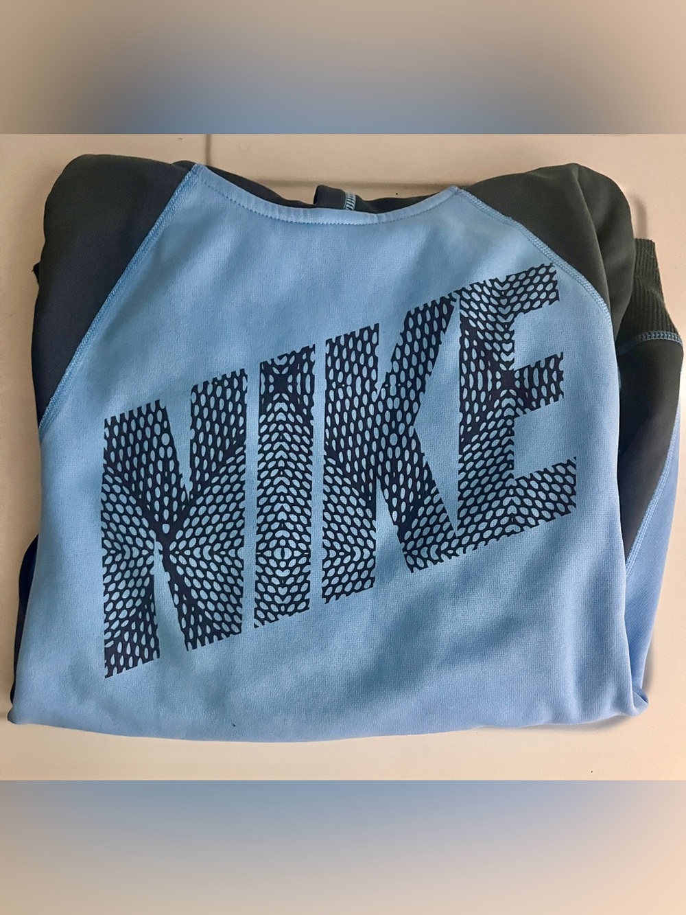 Youth Medium Nike hoodie